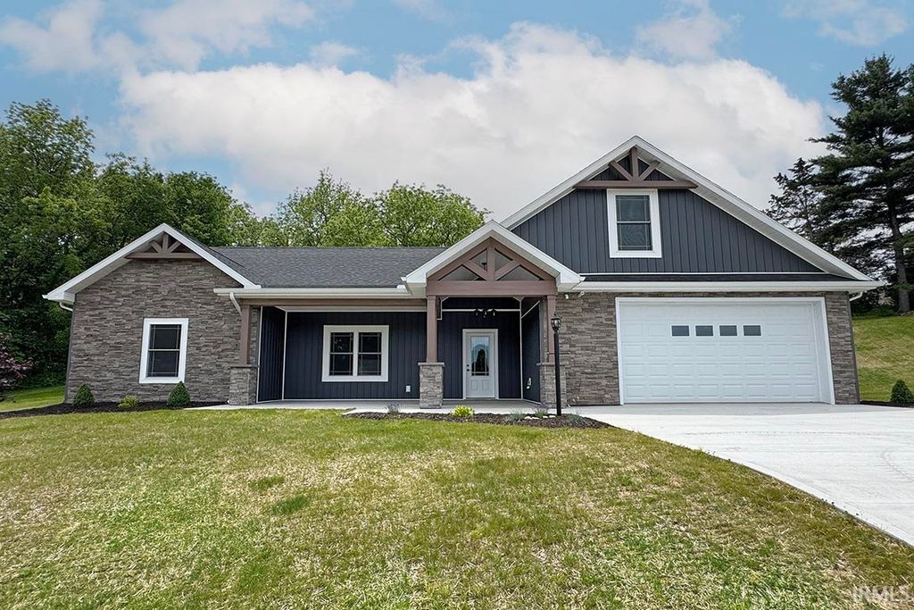 13120 Bear Creek Court, Middlebury, IN 46540