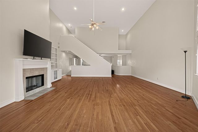 9829 Madeline Alyssa Court, Houston, TX 77025