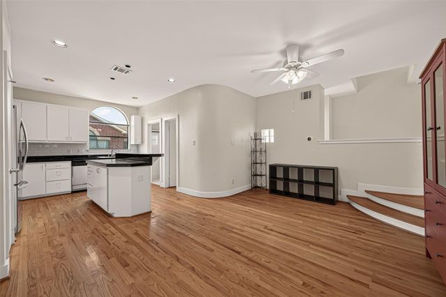 9829 Madeline Alyssa Court, Houston, TX 77025