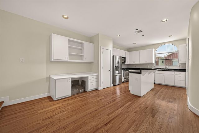 9829 Madeline Alyssa Court, Houston, TX 77025