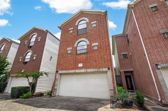 9829 Madeline Alyssa Court, Houston, TX 77025