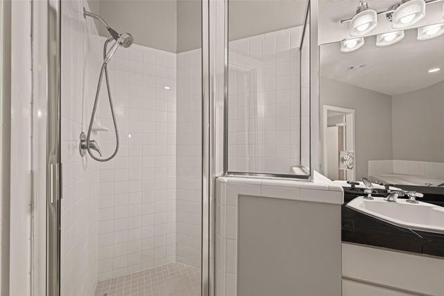9829 Madeline Alyssa Court, Houston, TX 77025