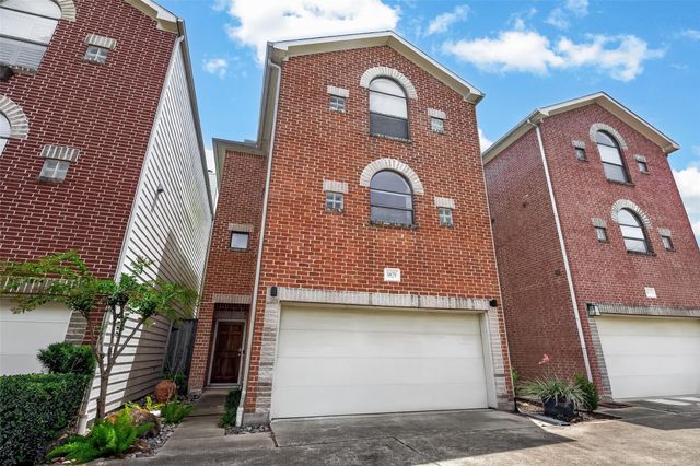 9829 Madeline Alyssa Court, Houston, TX 77025