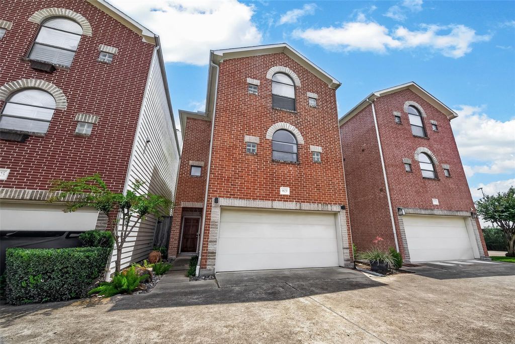 9829 Madeline Alyssa Court, Houston, TX 77025