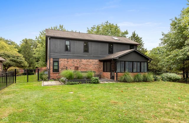 5692 Springhollow Court, Avon, IN 46123