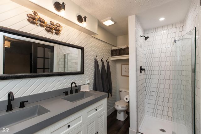 5692 Springhollow Court, Avon, IN 46123