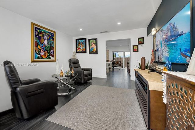 12324 SW 111th S Canal St Rd, Miami, FL 33186