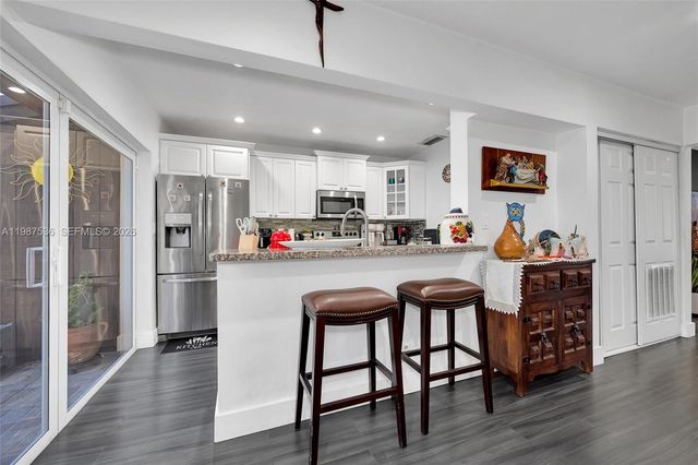 12324 SW 111th S Canal St Rd, Miami, FL 33186