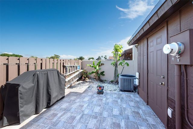 12324 SW 111th S Canal St Rd, Miami, FL 33186