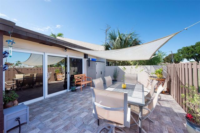 12324 SW 111th S Canal St Rd, Miami, FL 33186