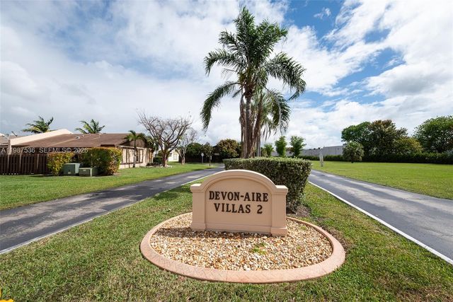 12324 SW 111th S Canal St Rd, Miami, FL 33186