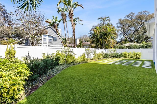 3713 W LEONA STREET, Tampa, FL 33629