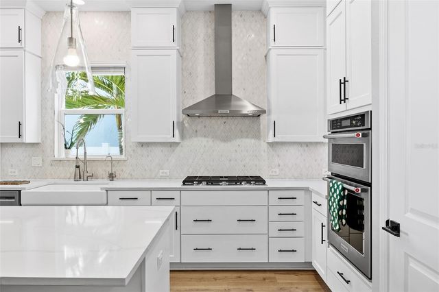 3713 W LEONA STREET, Tampa, FL 33629