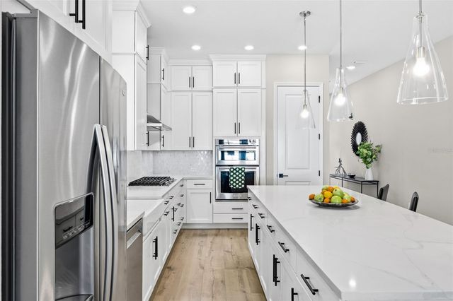 3713 W LEONA STREET, Tampa, FL 33629