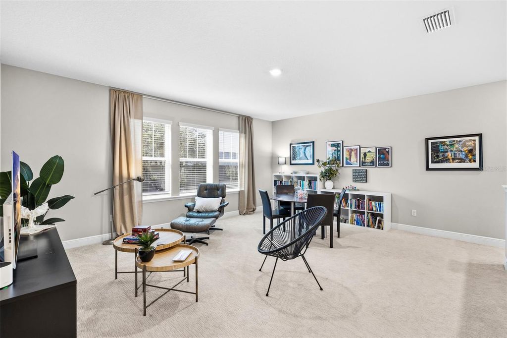 Image 28 of property listing at 3713 W LEONA STREET, Tampa, FL 33629