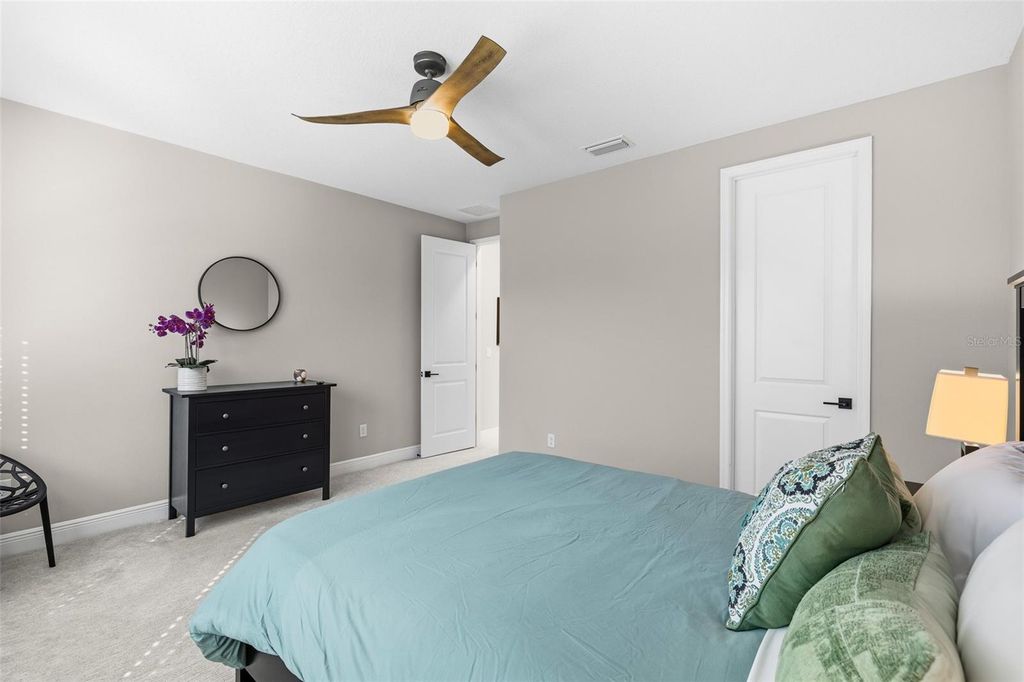 Image 33 of property listing at 3713 W LEONA STREET, Tampa, FL 33629