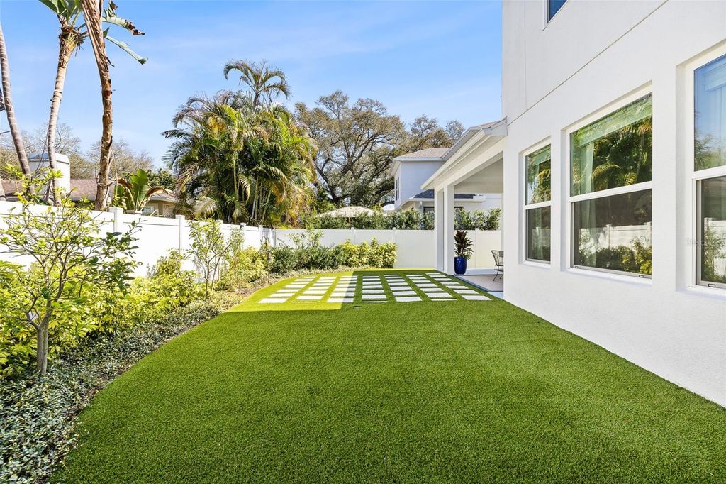 Image 48 of property listing at 3713 W LEONA STREET, Tampa, FL 33629