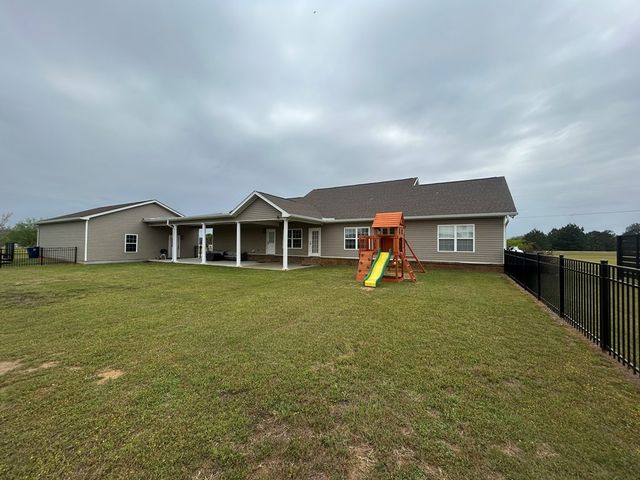 2087 County Rd 15, Headland, AL 36345