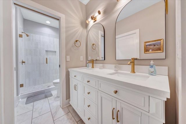 212 Driftwood CT, Moneta, VA 24121