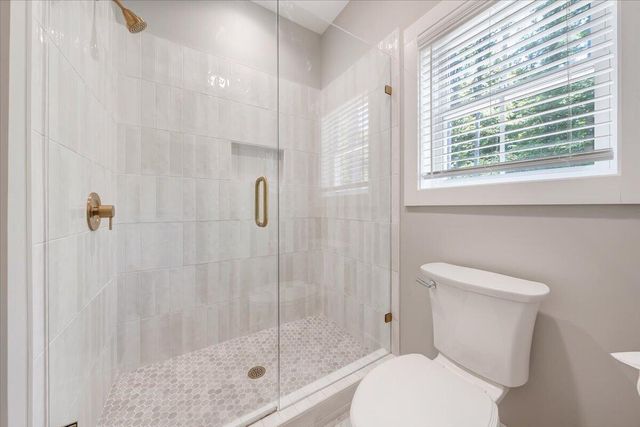 212 Driftwood CT, Moneta, VA 24121