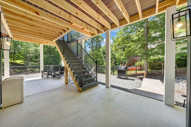 212 Driftwood CT, Moneta, VA 24121