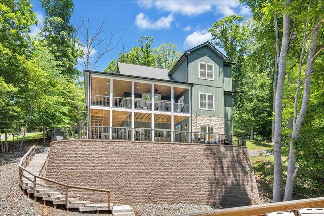 212 Driftwood CT, Moneta, VA 24121