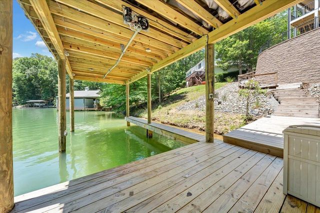 212 Driftwood CT, Moneta, VA 24121