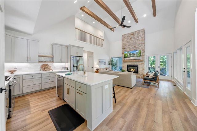 212 Driftwood CT, Moneta, VA 24121