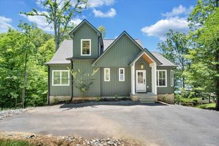 212 Driftwood CT, Moneta, VA 24121