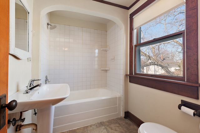 3316 Ann Street, Lansing, IL 60438