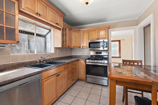 3316 Ann Street, Lansing, IL 60438