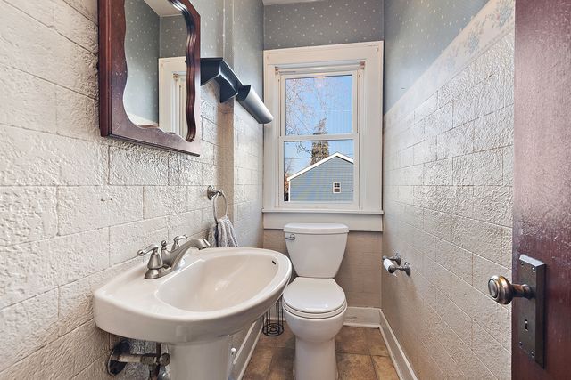 3316 Ann Street, Lansing, IL 60438