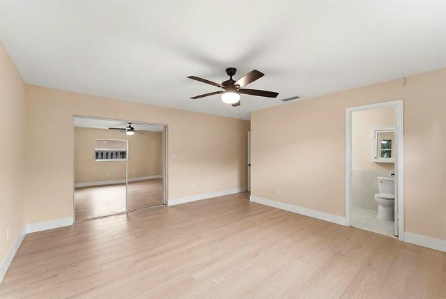 22267 SW 57th Avenue, Boca Raton, FL 33428