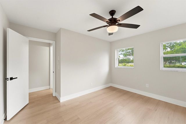 22267 SW 57th Avenue, Boca Raton, FL 33428