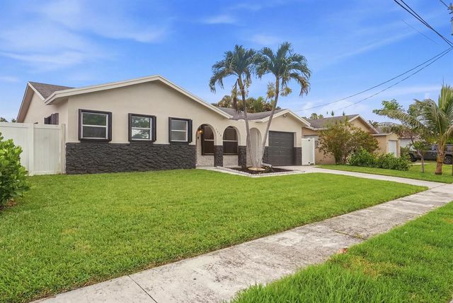 22267 SW 57th Avenue, Boca Raton, FL 33428