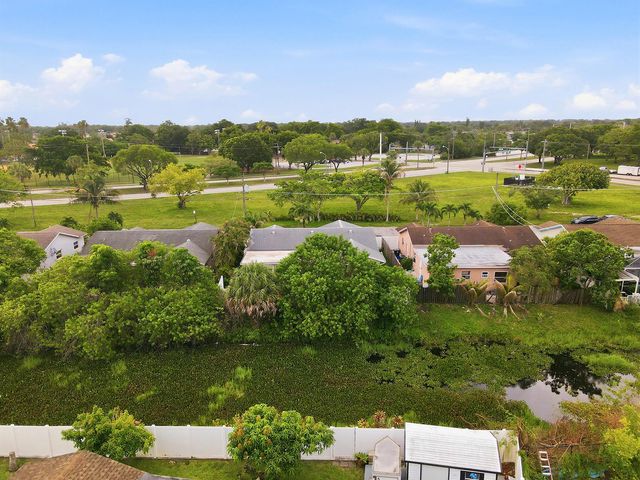 22267 SW 57th Avenue, Boca Raton, FL 33428