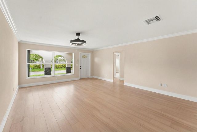 22267 SW 57th Avenue, Boca Raton, FL 33428