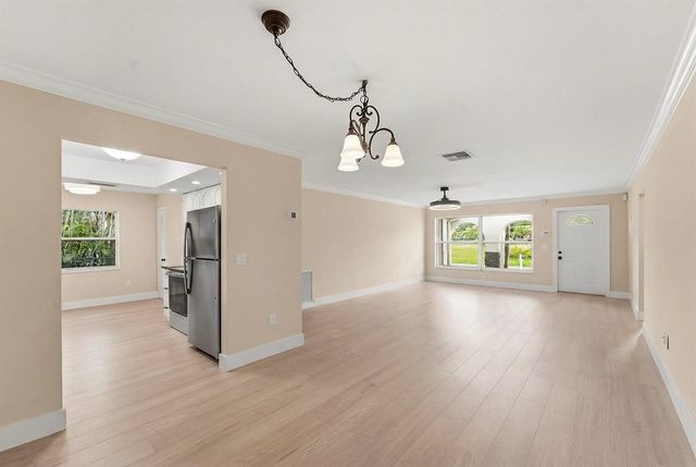 22267 SW 57th Avenue, Boca Raton, FL 33428