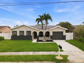 22267 SW 57th Avenue, Boca Raton, FL 33428