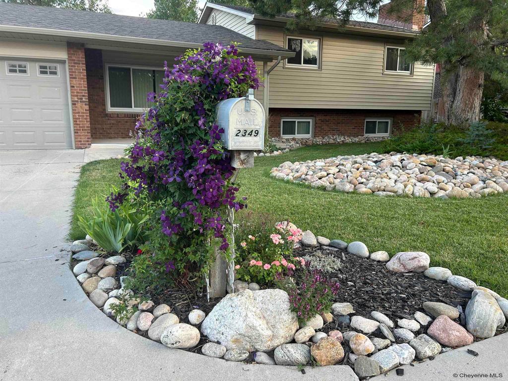 2349 PATTISON AVE, Cheyenne, WY 82009