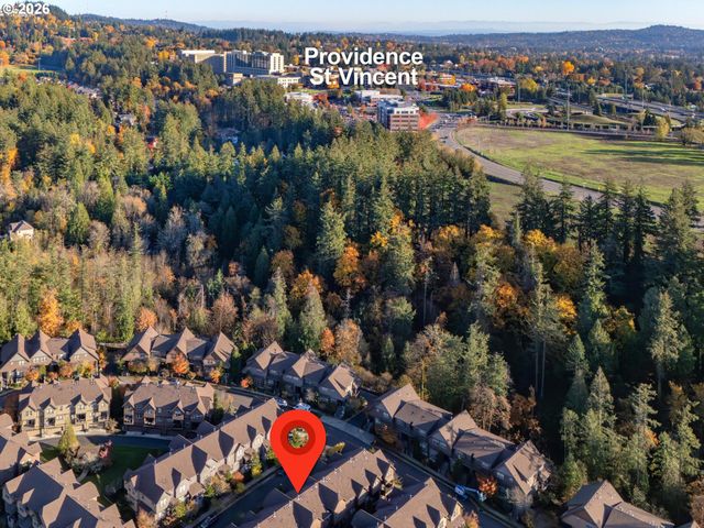 653 Sw FORESTA Ter, Portland, OR 97225