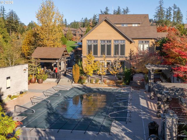 653 Sw FORESTA Ter, Portland, OR 97225