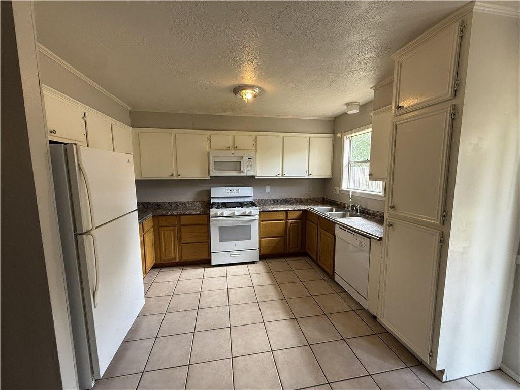 3304 Coastal Drive, College Station, TX 77845 — photo 2