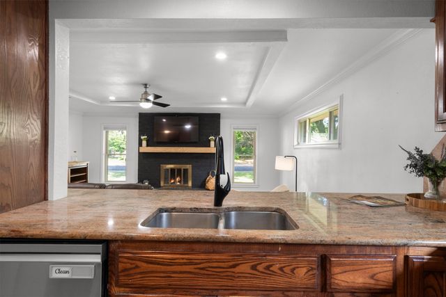 2 Whispering Circle, Hickory Creek, TX 75065