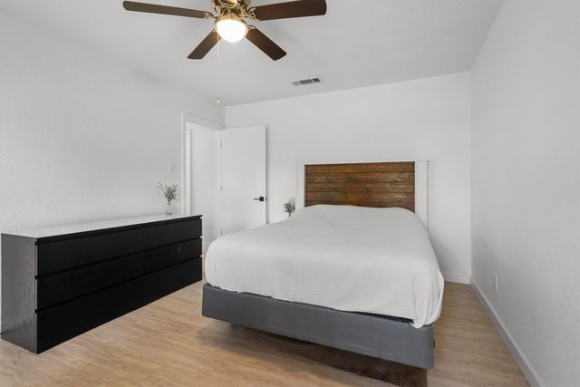 2 Whispering Circle, Hickory Creek, TX 75065