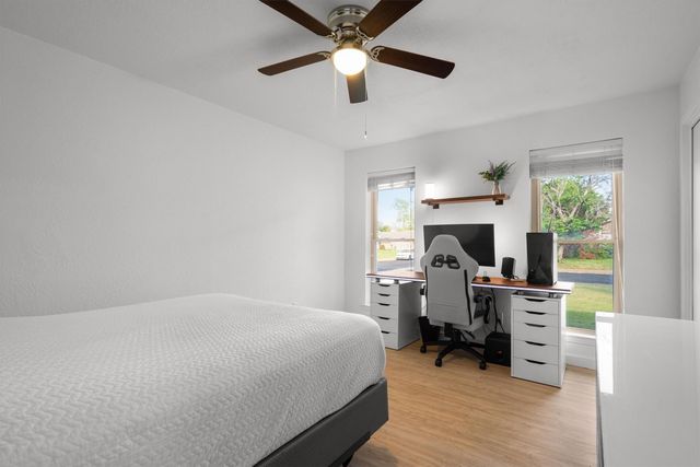 2 Whispering Circle, Hickory Creek, TX 75065