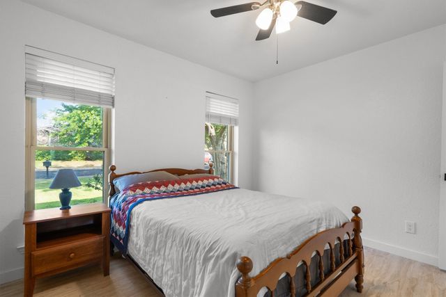 2 Whispering Circle, Hickory Creek, TX 75065