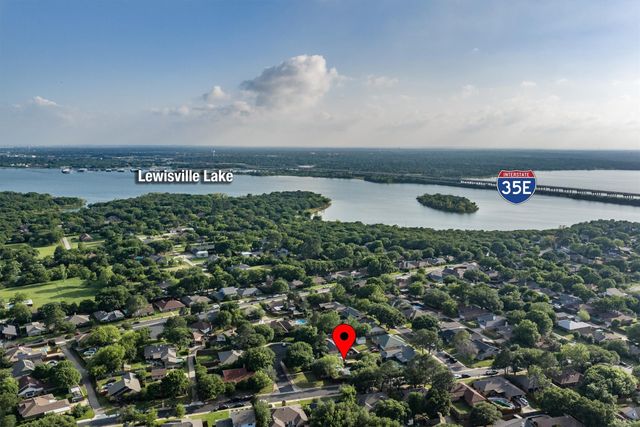 2 Whispering Circle, Hickory Creek, TX 75065