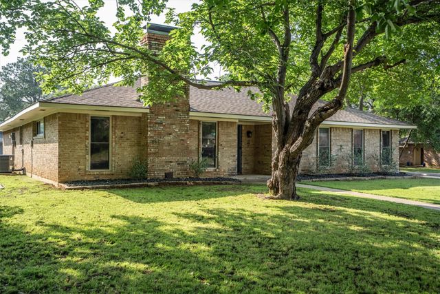 2 Whispering Circle, Hickory Creek, TX 75065