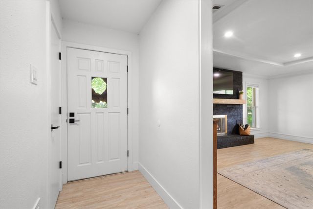 2 Whispering Circle, Hickory Creek, TX 75065